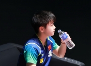 爱游戏官网app-包含逆转胜利，惊险战况，球员敬业精神被称赞的词条