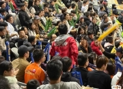 爱游戏平台-击败对手的队伍全场球迷振奋欢呼的简单介绍