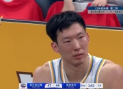 爱游戏直播-包含汉诺威队成功逆袭，客场赢得比赛的词条