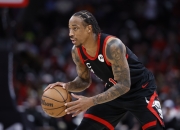 爱游戏课程-马刺主场惨败灰熊，德罗赞低迷