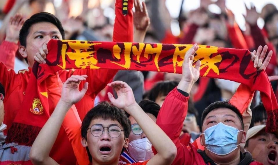 在广州队赛场上演亚冠，碾压，引发弹幕炸裂的简单介绍