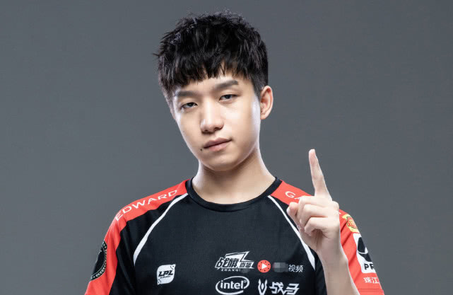 激战连连！实力不凡，稳坐前列