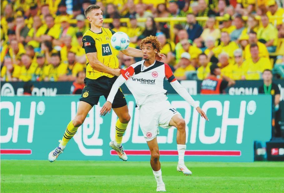 多特蒙德奋力拼抢,稳坐德甲联赛前列 多特蒙德奋力拼抢,稳坐德甲联赛前列