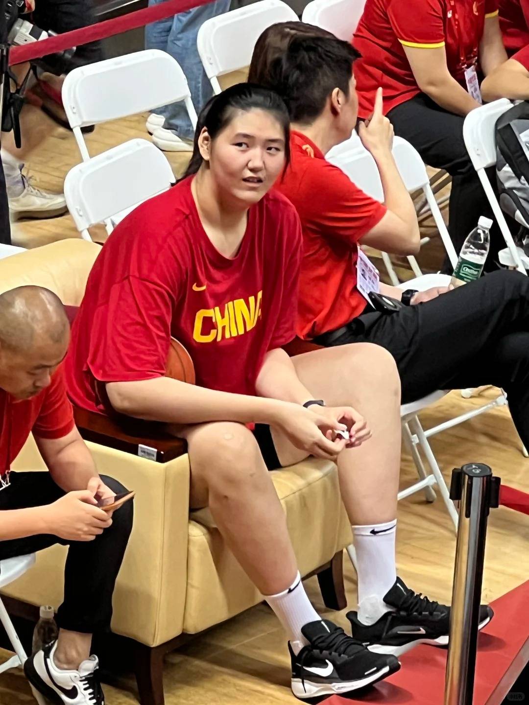 队员表现抢眼,比赛美妙精彩 队员表现抢眼,比赛美妙精彩