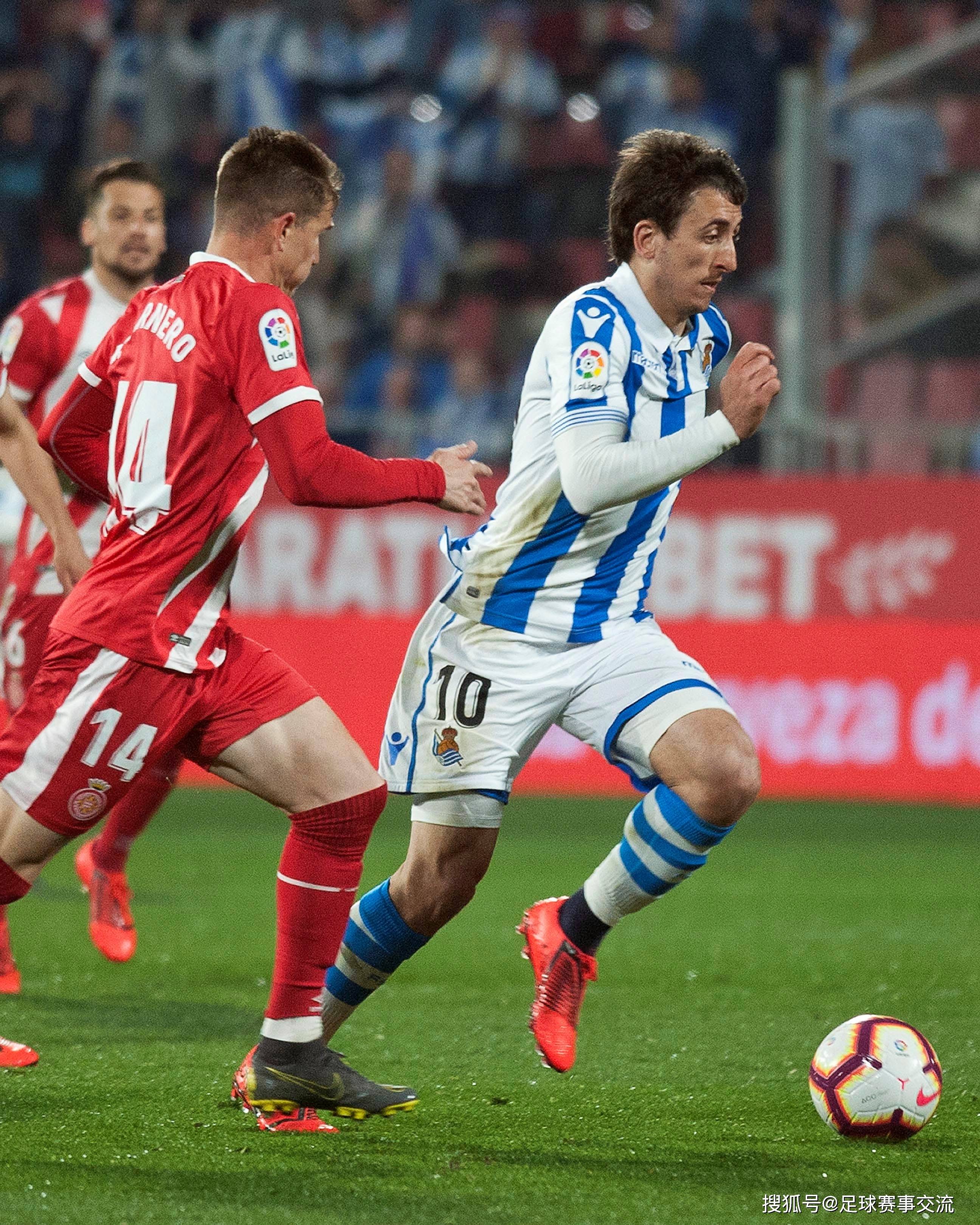 精彩纷呈的足球比赛激动人心