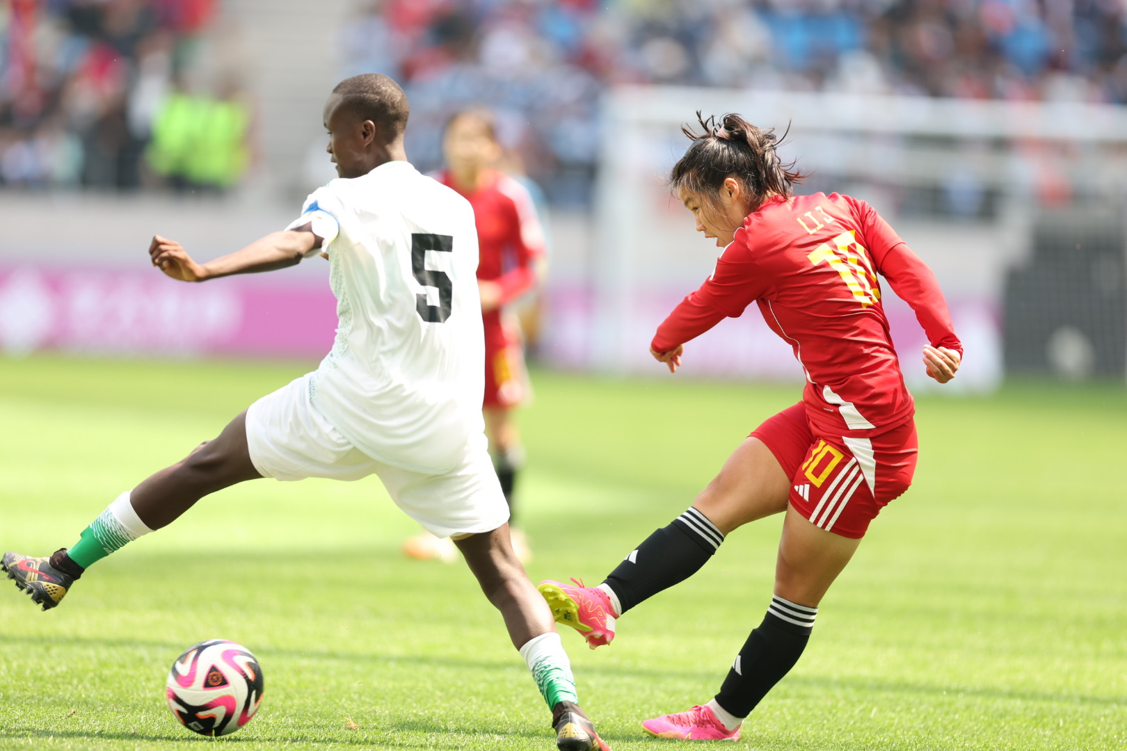 包含全球女队足球团结一心向冠军进发的词条 包含全球女队足球团结一心向冠军进发的词条