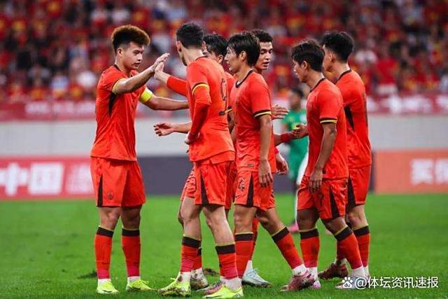 关于亚洲足球赛事备受瞩目，球迷热情高涨的信息