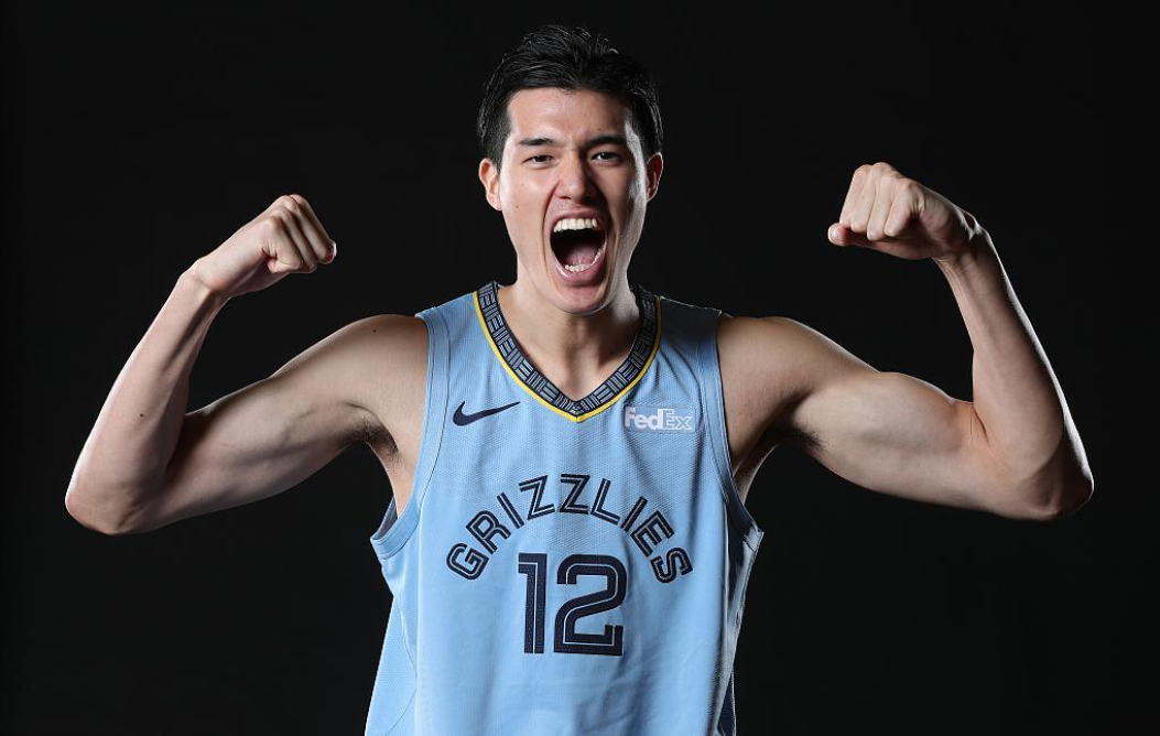 日本篮球颜值担当成绩拿到赛场齐飞的简单介绍