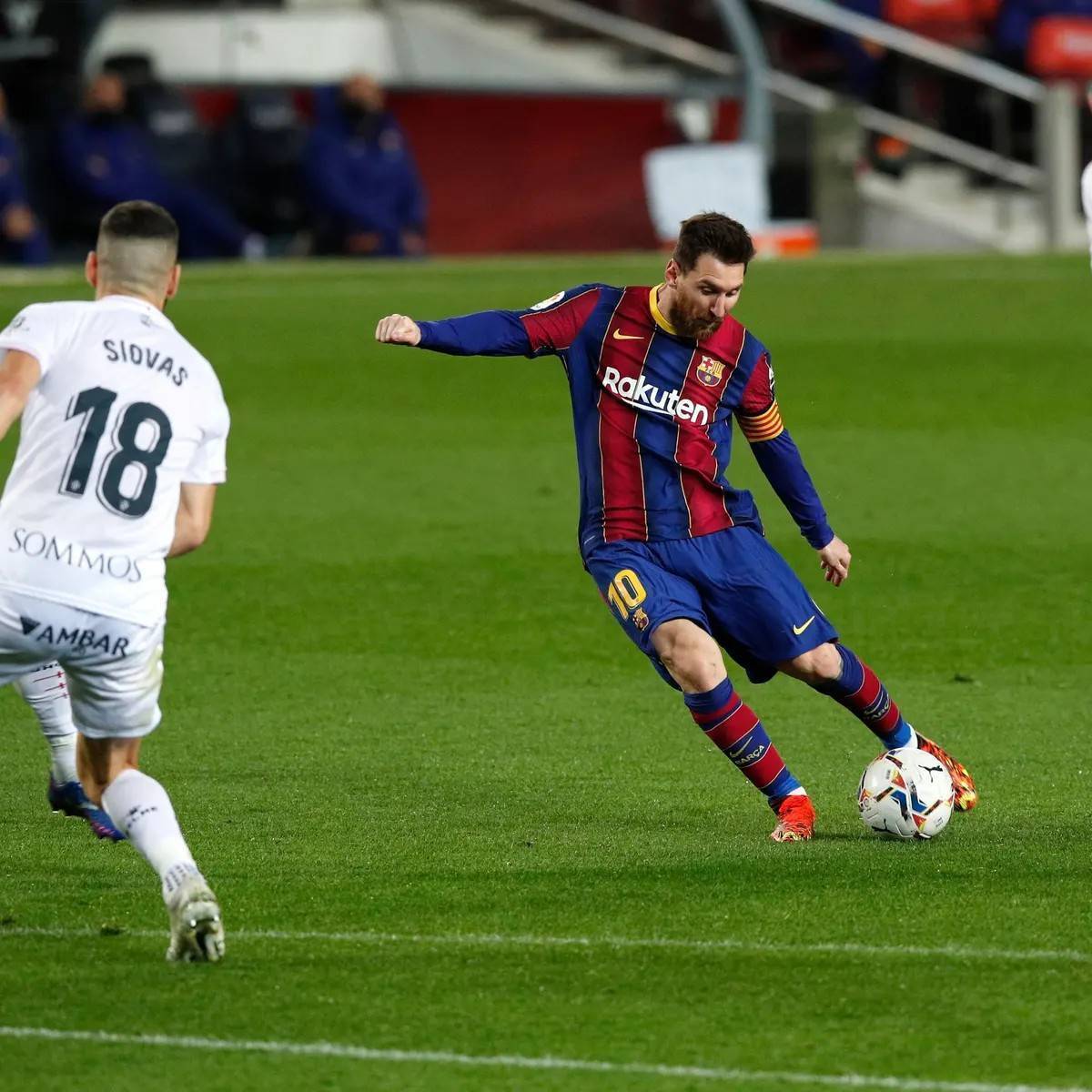 足球场上的精彩瞬间不容错过 足球场上的精彩瞬间不容错过