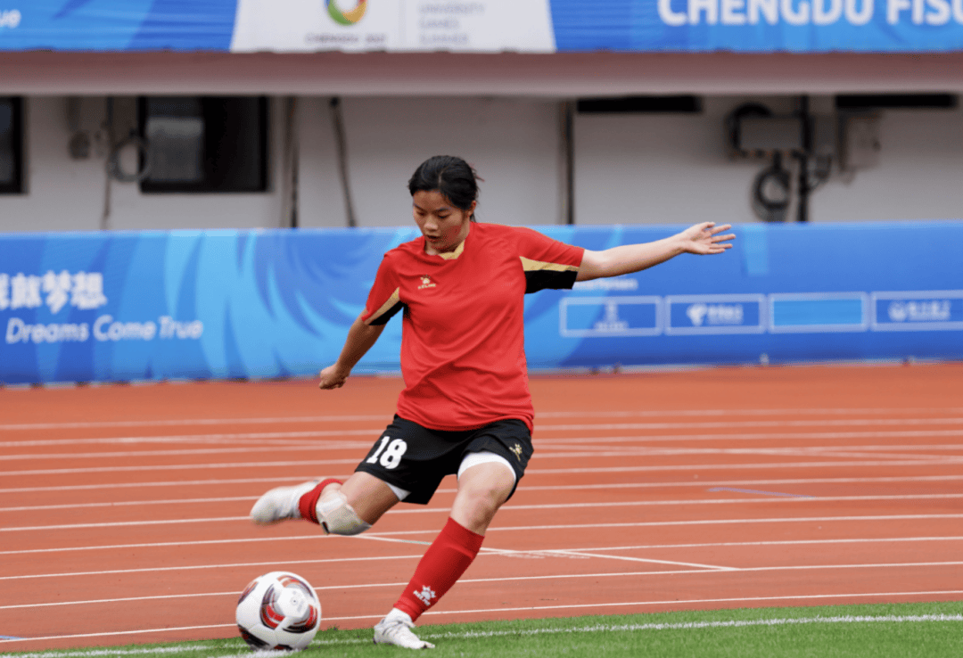 青少年女足比赛，中国队出色斩获好成绩