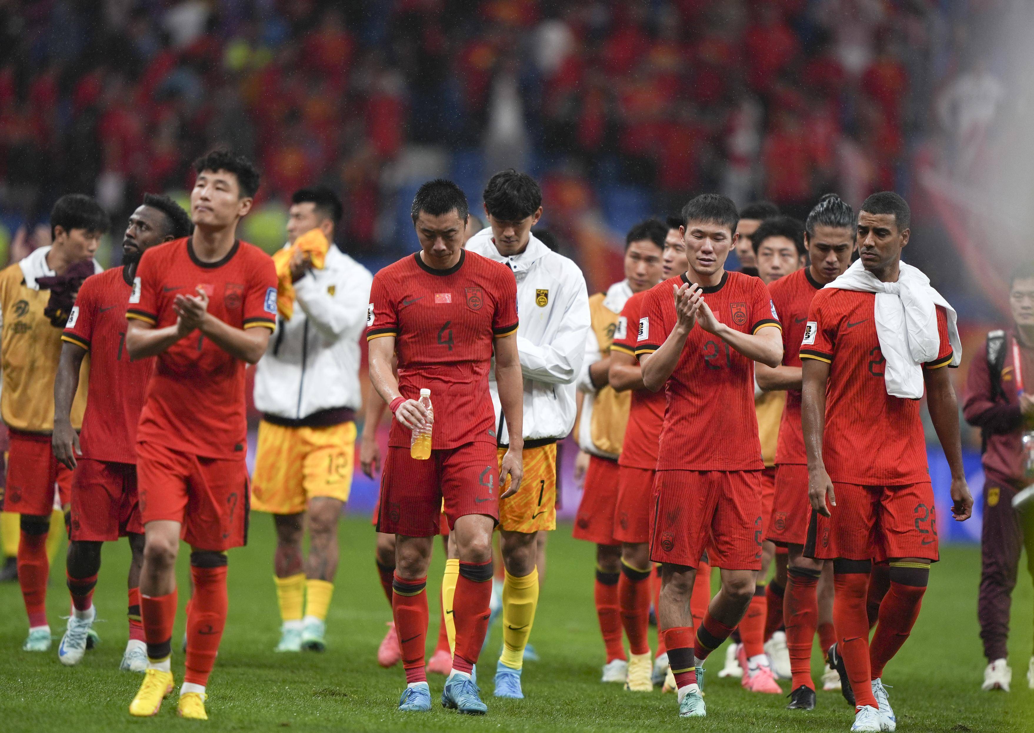 努力追求杯赛奖杯的亚洲足球队伍的简单介绍